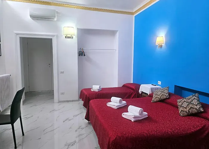 Relax On 247 Hostel *